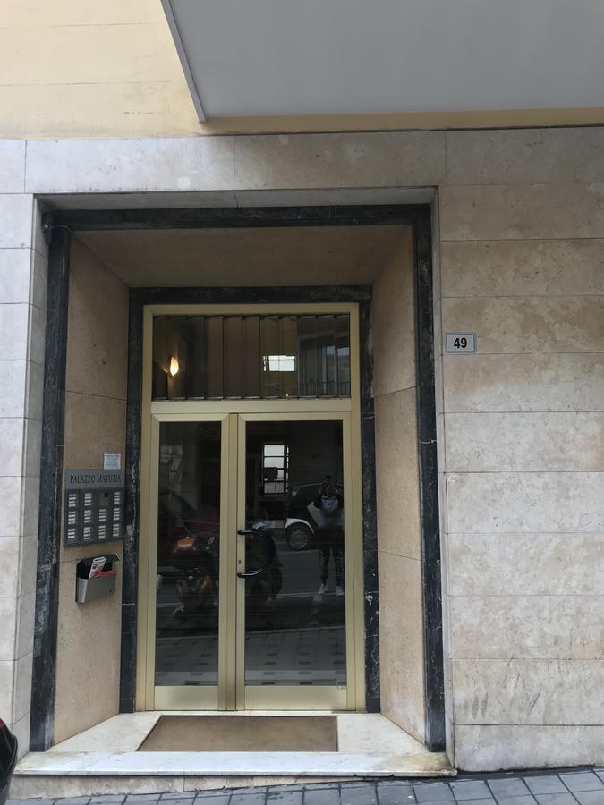 Brown Apartment Сан Ремо Екстериор снимка